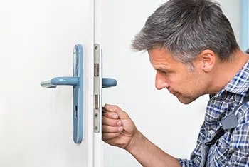 Trumbull CT Locksmith Store Trumbull, CT 203-443-1079 - unlock-door